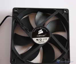 Corsair 350D_77