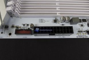MSI B360 Gaming Arctic 10