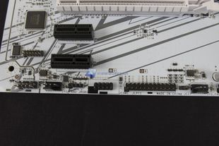 MSI B360 Gaming Arctic 17