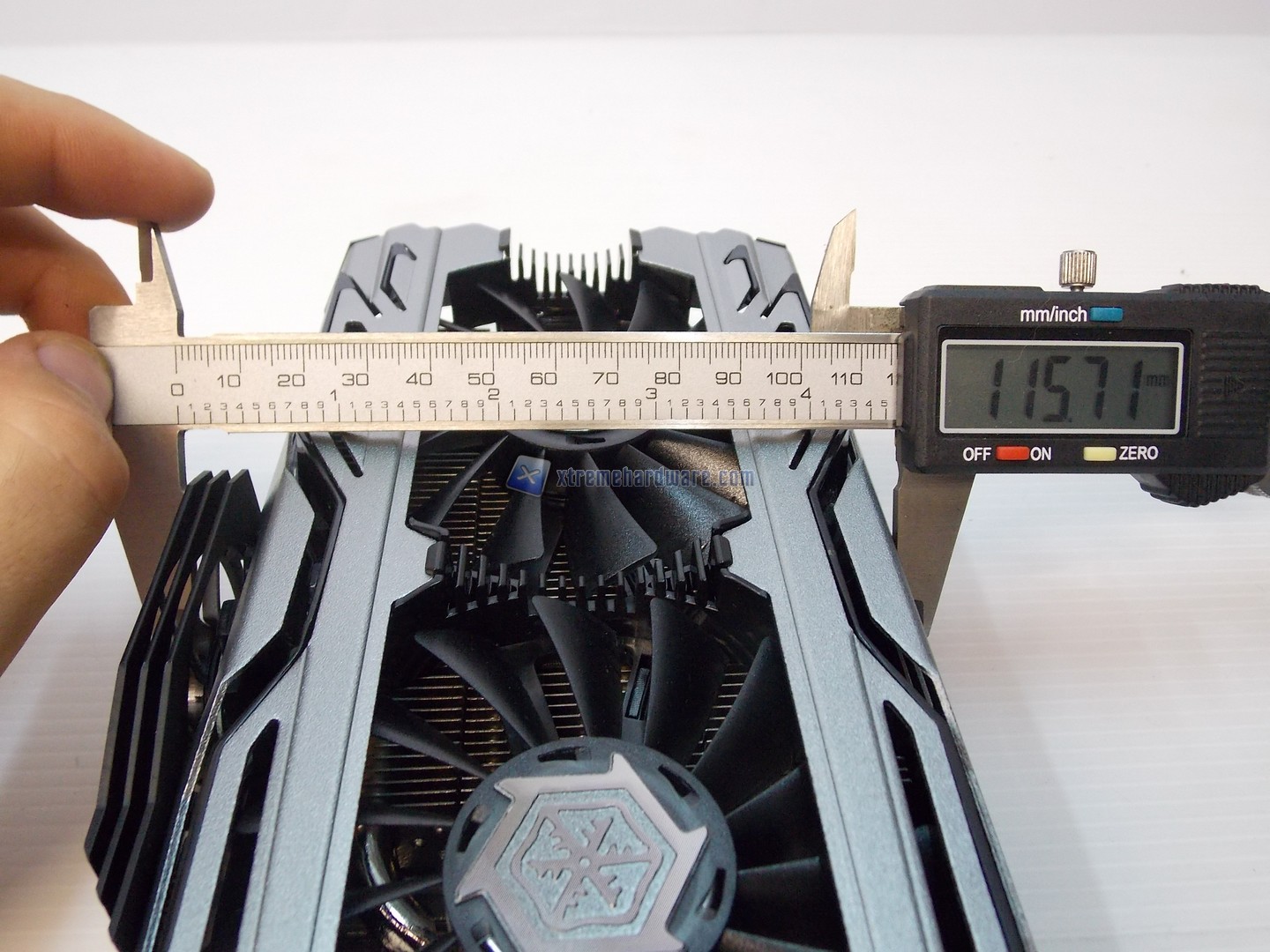 1070 Ichill X4 00002