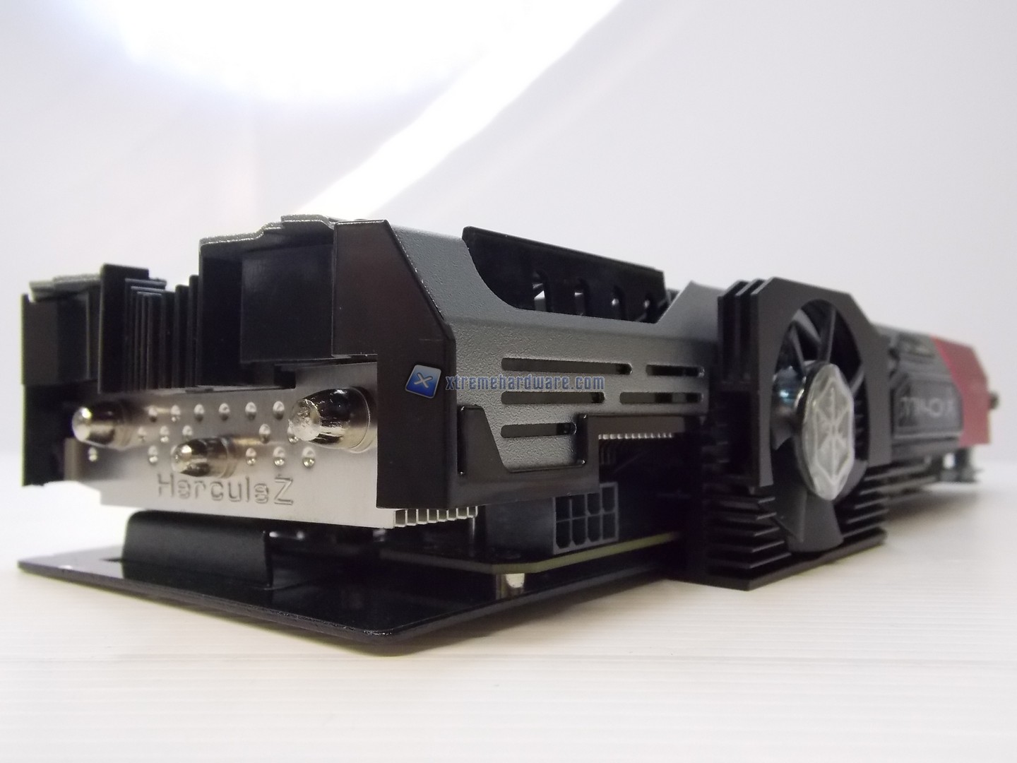 1070 Ichill X4 00023
