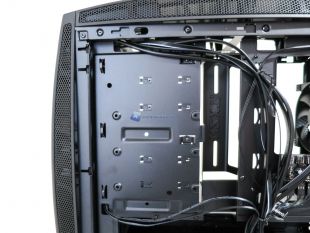 NZXT-Manta-Window-51